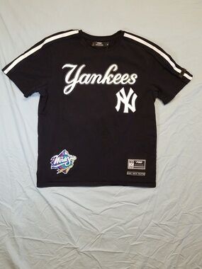 New York Yankees Pro Standard MLB Embroidered Navy Blue Spellout T Shirt